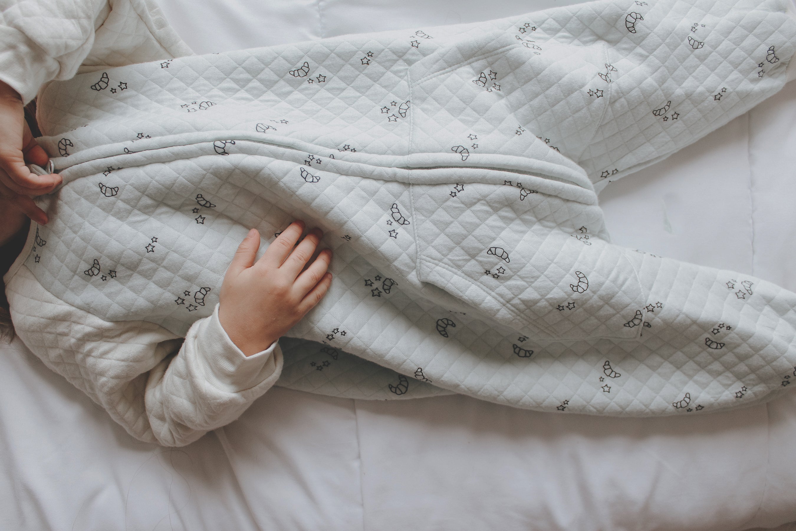 5 Tips to Get Your Toddler To Sleep At Bedtime!